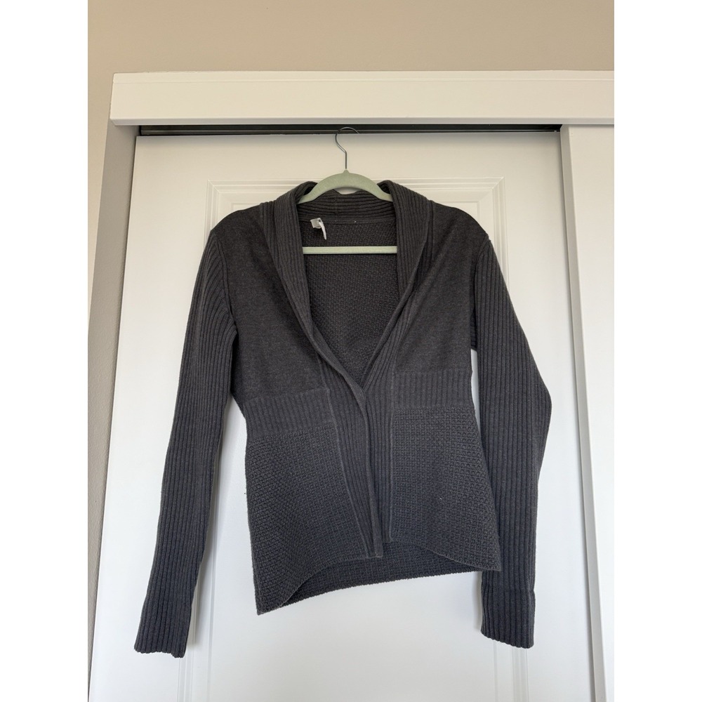 Max Mara Gray Wool and Cashmere Cardigan Size Small V Neck‎ Minimalist